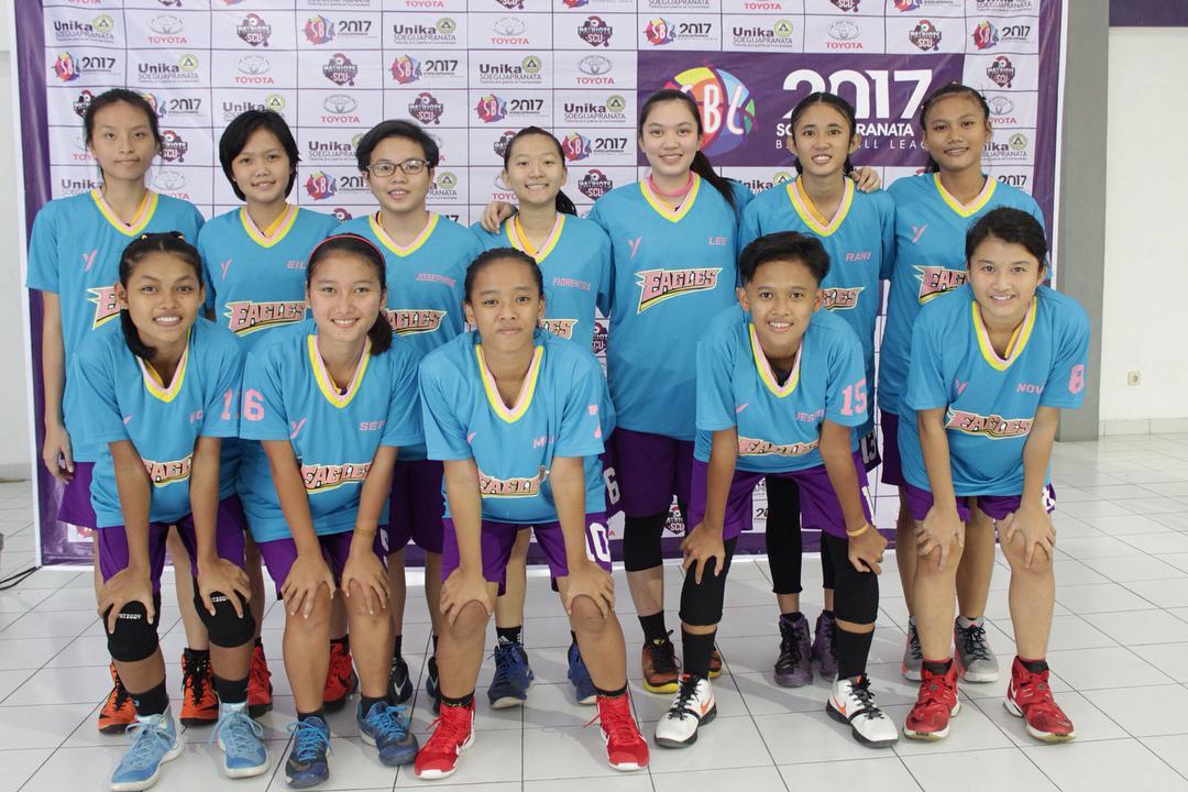 Team basket Sma putri Terang Bangsa Semarang
